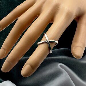 Silver Tone Criss Cross Adjustable Ring Minimalist X Open Design 5.5